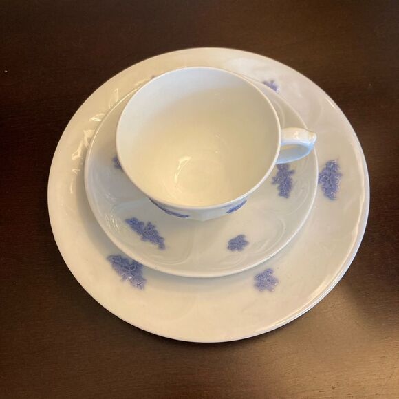 Adderleys Chelsey Blue Lavender Tea Cup Saucer‎ Dessert Breakfast Plate Antique - Picture 4 of 14